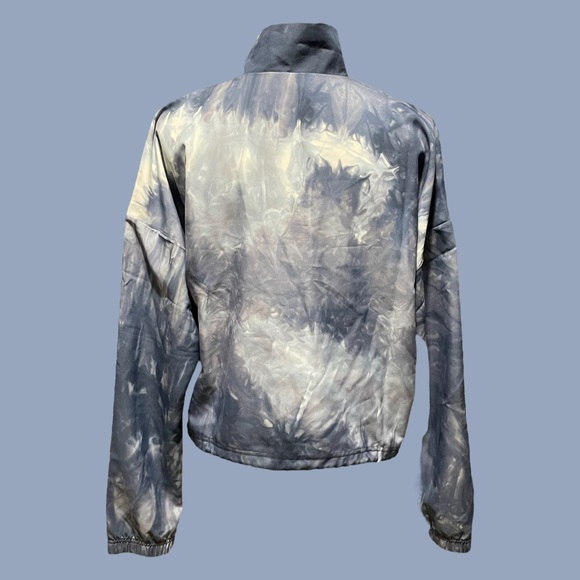 Adidas Cute Cropped Windbreaker! - Picture 3 of 5